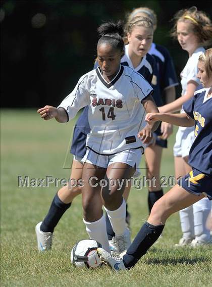 Thumbnail 2 in Mount Everett vs. Sabis International (Kick It For Kidneys Tournament) photogallery.