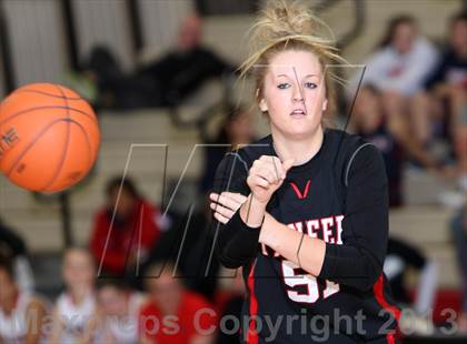 Thumbnail 1 in Oregon City vs. Clackamas (Nike Interstate Shootout) photogallery.