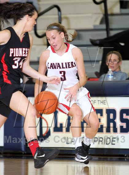 Thumbnail 3 in Oregon City vs. Clackamas (Nike Interstate Shootout) photogallery.