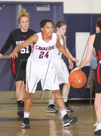 Thumbnail 1 in Oregon City vs. Clackamas (Nike Interstate Shootout) photogallery.