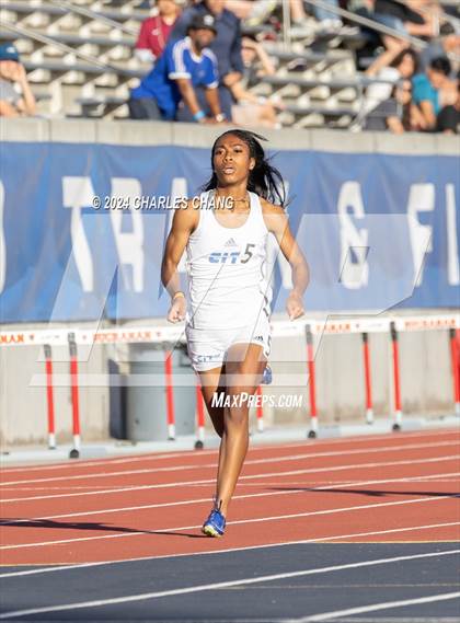 Thumbnail 3 in CIF State Championships (400m Finals) photogallery.