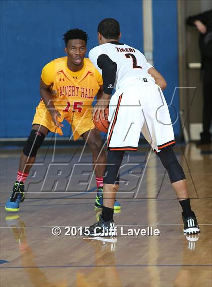 Thumbnail 3 in Calvert Hall vs. Linden (Rotary Roundball Classic Final) photogallery.