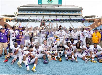 Thumbnail 2 in Tarboro vs. Mitchell (NCHSAA 1A Final - 1 of 2) photogallery.