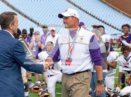 Thumbnail 2 in Tarboro vs. Mitchell (NCHSAA 1A Final - 1 of 2) photogallery.