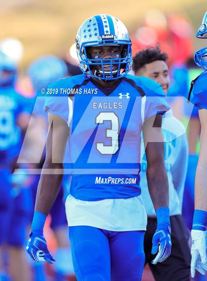 Thumbnail 1 in Foster vs. Georgetown (UIL 5A Division 1 Region 3 Area Playoff) photogallery.