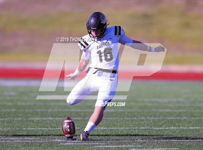 Thumbnail 1 in Foster vs. Georgetown (UIL 5A Division 1 Region 3 Area Playoff) photogallery.