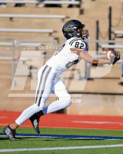 Thumbnail 1 in Foster vs. Georgetown (UIL 5A Division 1 Region 3 Area Playoff) photogallery.