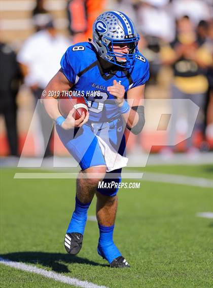 Thumbnail 3 in Foster vs. Georgetown (UIL 5A Division 1 Region 3 Area Playoff) photogallery.