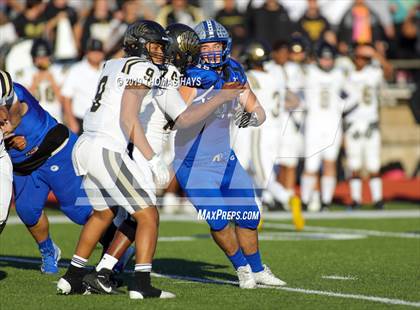 Thumbnail 2 in Foster vs. Georgetown (UIL 5A Division 1 Region 3 Area Playoff) photogallery.