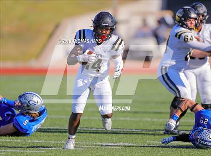Thumbnail 2 in Foster vs. Georgetown (UIL 5A Division 1 Region 3 Area Playoff) photogallery.