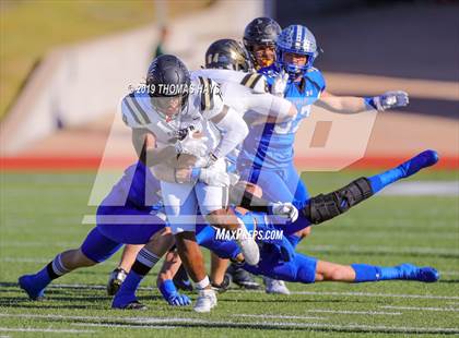 Thumbnail 1 in Foster vs. Georgetown (UIL 5A Division 1 Region 3 Area Playoff) photogallery.