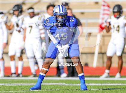 Thumbnail 3 in Foster vs. Georgetown (UIL 5A Division 1 Region 3 Area Playoff) photogallery.
