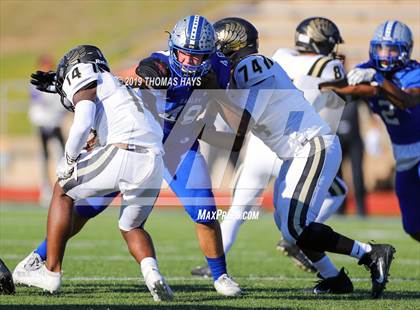 Thumbnail 1 in Foster vs. Georgetown (UIL 5A Division 1 Region 3 Area Playoff) photogallery.