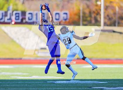 Thumbnail 3 in Foster vs. Georgetown (UIL 5A Division 1 Region 3 Area Playoff) photogallery.