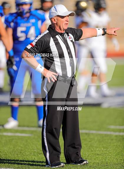Thumbnail 3 in Foster vs. Georgetown (UIL 5A Division 1 Region 3 Area Playoff) photogallery.