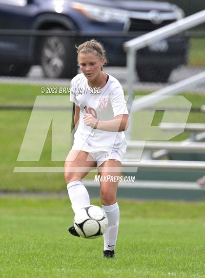 Thumbnail 3 in Niskayuna @ Shenendehowa photogallery.