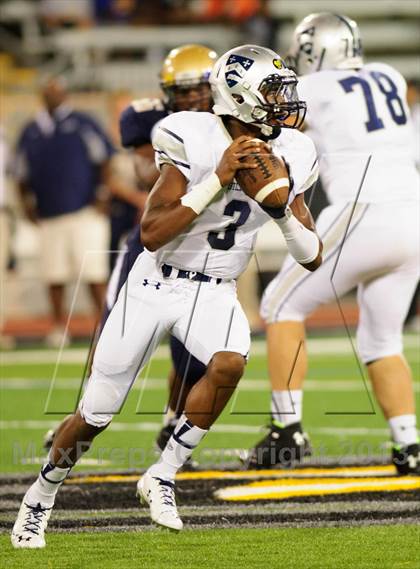 Thumbnail 3 in Our Lady of Good Counsel vs. Gilman photogallery.