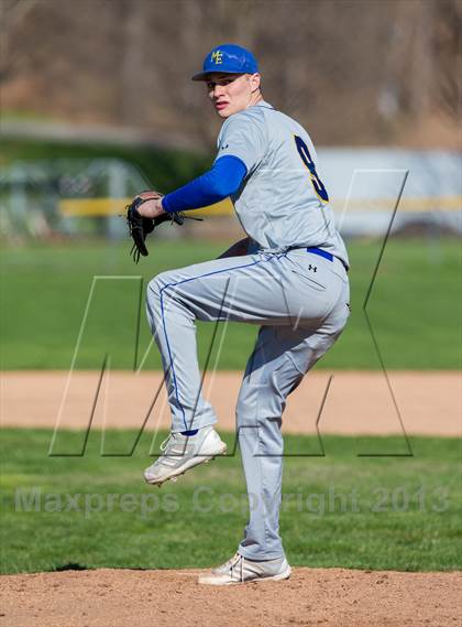 Thumbnail 3 in Maine-Endwell vs. Corning photogallery.