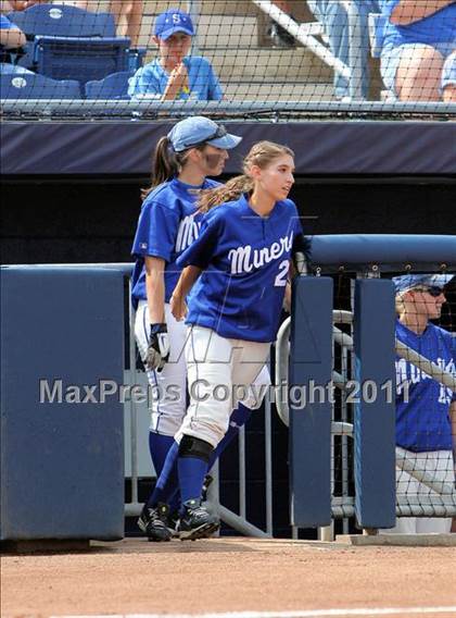Thumbnail 2 in Minersville vs. Clarion Area (PIAA Class A Final) photogallery.