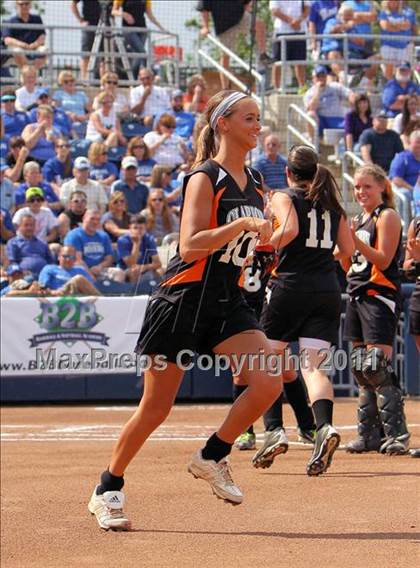 Thumbnail 1 in Minersville vs. Clarion Area (PIAA Class A Final) photogallery.