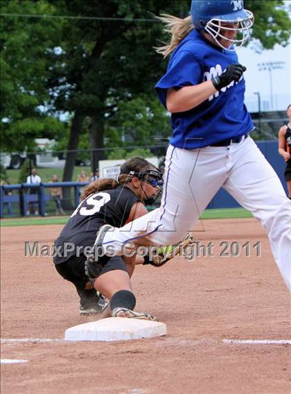 Thumbnail 2 in Minersville vs. Clarion Area (PIAA Class A Final) photogallery.