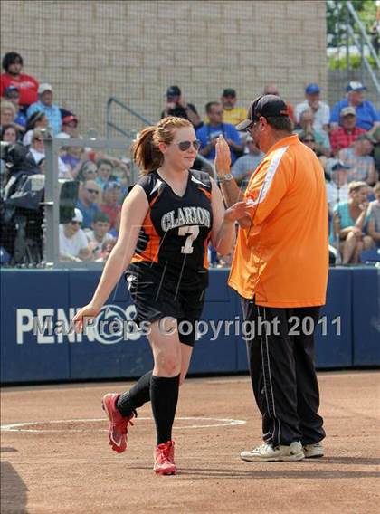 Thumbnail 1 in Minersville vs. Clarion Area (PIAA Class A Final) photogallery.