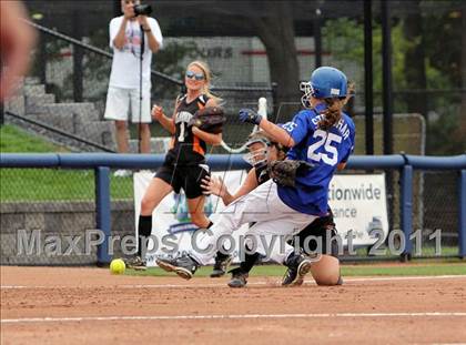 Thumbnail 2 in Minersville vs. Clarion Area (PIAA Class A Final) photogallery.
