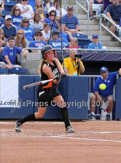 Thumbnail 1 in Minersville vs. Clarion Area (PIAA Class A Final) photogallery.