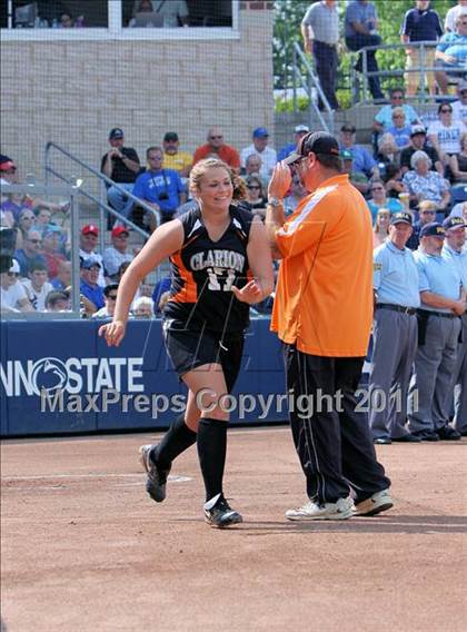 Thumbnail 2 in Minersville vs. Clarion Area (PIAA Class A Final) photogallery.