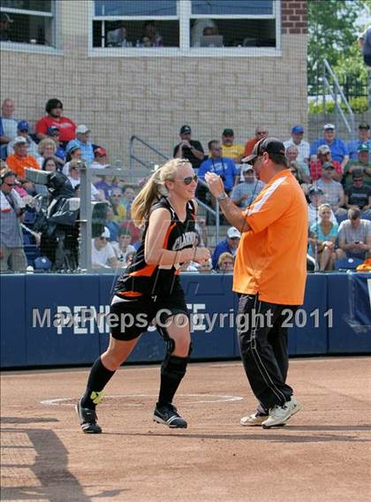 Thumbnail 3 in Minersville vs. Clarion Area (PIAA Class A Final) photogallery.