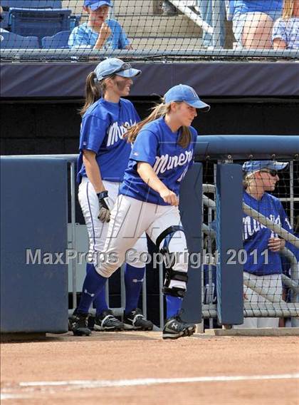 Thumbnail 3 in Minersville vs. Clarion Area (PIAA Class A Final) photogallery.