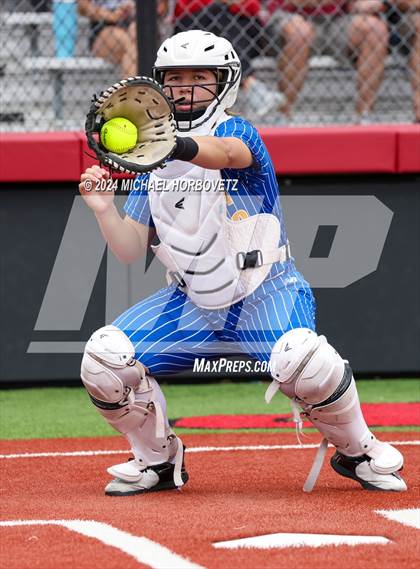 Thumbnail 3 in Corsicana @ Lovejoy (UIL 5A Softball Bi-District) photogallery.