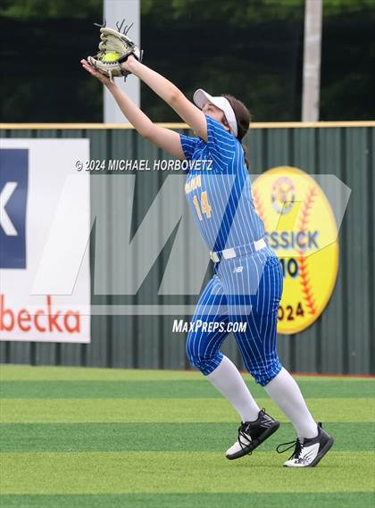 Thumbnail 3 in Corsicana @ Lovejoy (UIL 5A Softball Bi-District) photogallery.