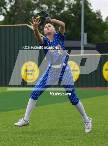 Thumbnail 2 in Corsicana @ Lovejoy (UIL 5A Softball Bi-District) photogallery.