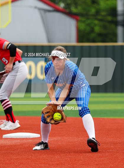 Thumbnail 3 in Corsicana @ Lovejoy (UIL 5A Softball Bi-District) photogallery.