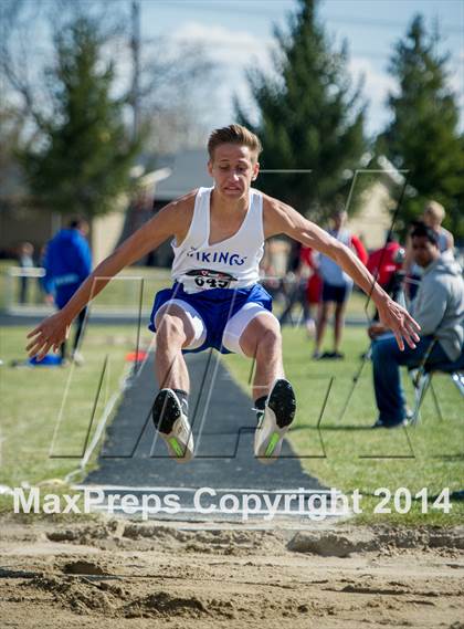 Thumbnail 3 in Alpha Invitational (Boys) photogallery.