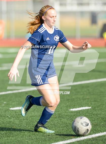 Thumbnail 3 in Desert Vista vs. Pinnacle (Coyote Classic Tournament) photogallery.