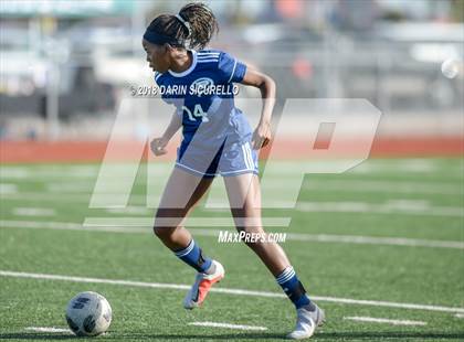 Thumbnail 3 in Desert Vista vs. Pinnacle (Coyote Classic Tournament) photogallery.