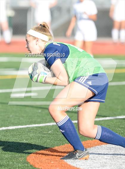 Thumbnail 2 in Desert Vista vs. Pinnacle (Coyote Classic Tournament) photogallery.