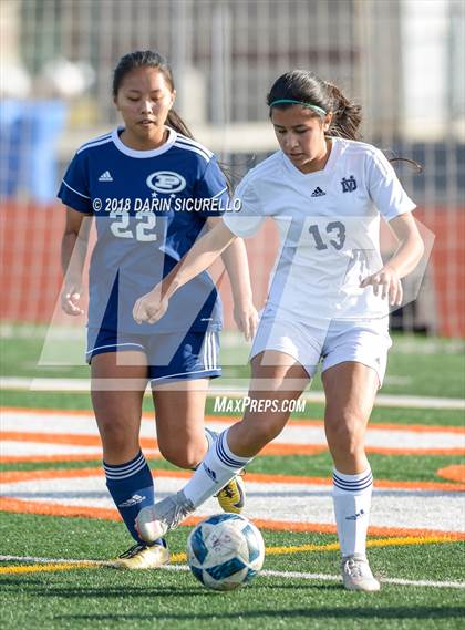 Thumbnail 2 in Desert Vista vs. Pinnacle (Coyote Classic Tournament) photogallery.