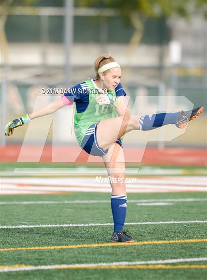 Thumbnail 3 in Desert Vista vs. Pinnacle (Coyote Classic Tournament) photogallery.