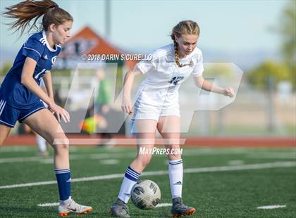 Thumbnail 2 in Desert Vista vs. Pinnacle (Coyote Classic Tournament) photogallery.