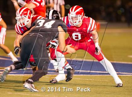 Thumbnail 3 in Servite vs. Mater Dei photogallery.