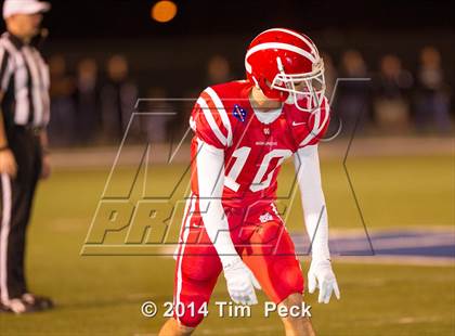 Thumbnail 2 in Servite vs. Mater Dei photogallery.