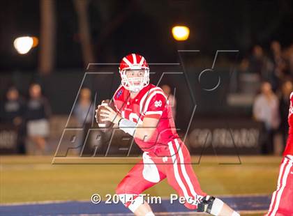 Thumbnail 3 in Servite vs. Mater Dei photogallery.