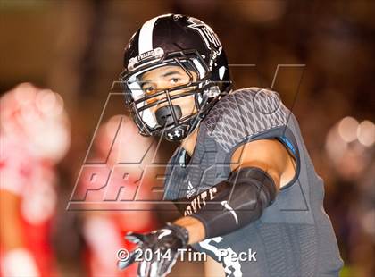 Thumbnail 2 in Servite vs. Mater Dei photogallery.