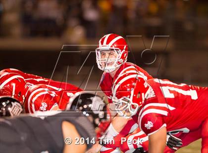Thumbnail 3 in Servite vs. Mater Dei photogallery.