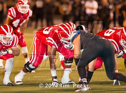 Thumbnail 2 in Servite vs. Mater Dei photogallery.