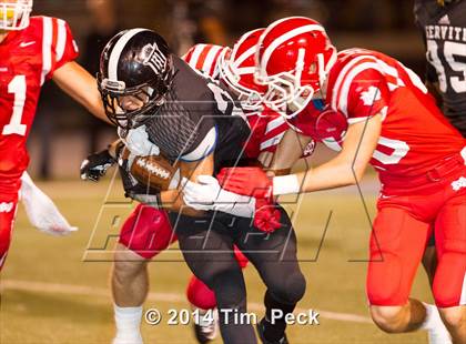 Thumbnail 3 in Servite vs. Mater Dei photogallery.