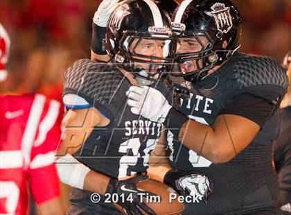 Thumbnail 3 in Servite vs. Mater Dei photogallery.